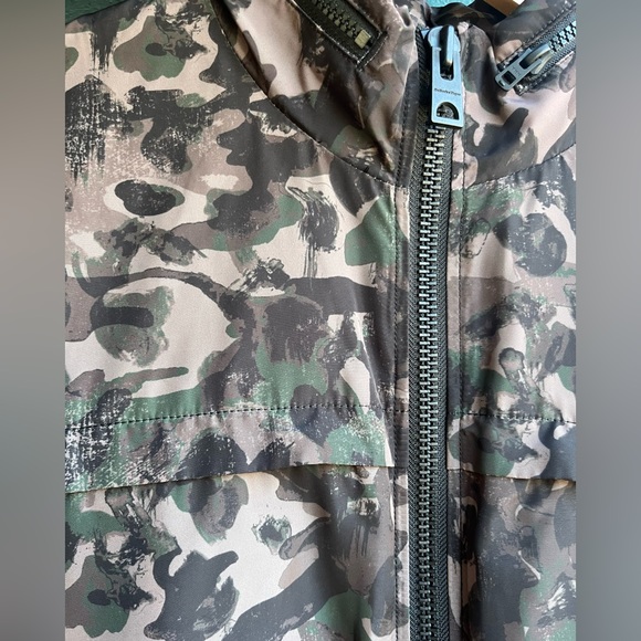 Men’s Medium Onitsuka Tiger x Andrea Pimpilio jacket with concealable hood - Picture 4 of 6